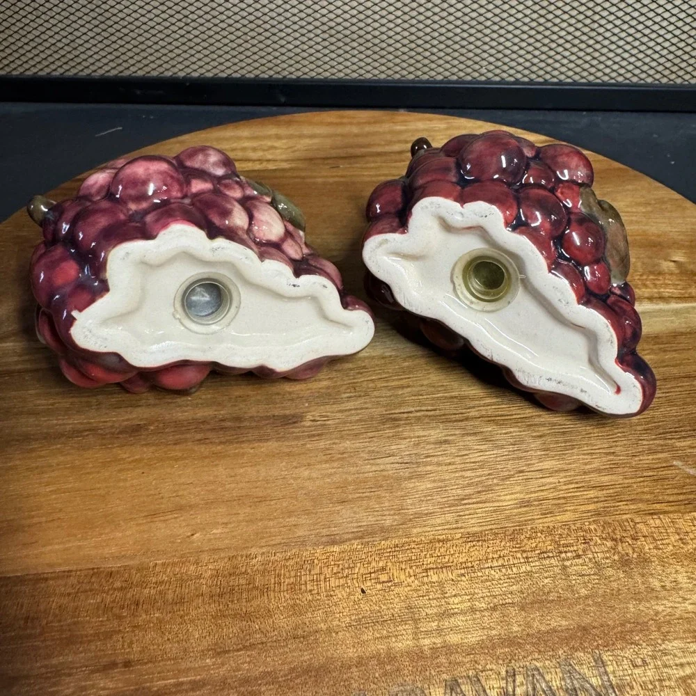 Vintage Ceramic Purple Grape Cluster Salt and Pepper Shaker Set Vineyard Decor
